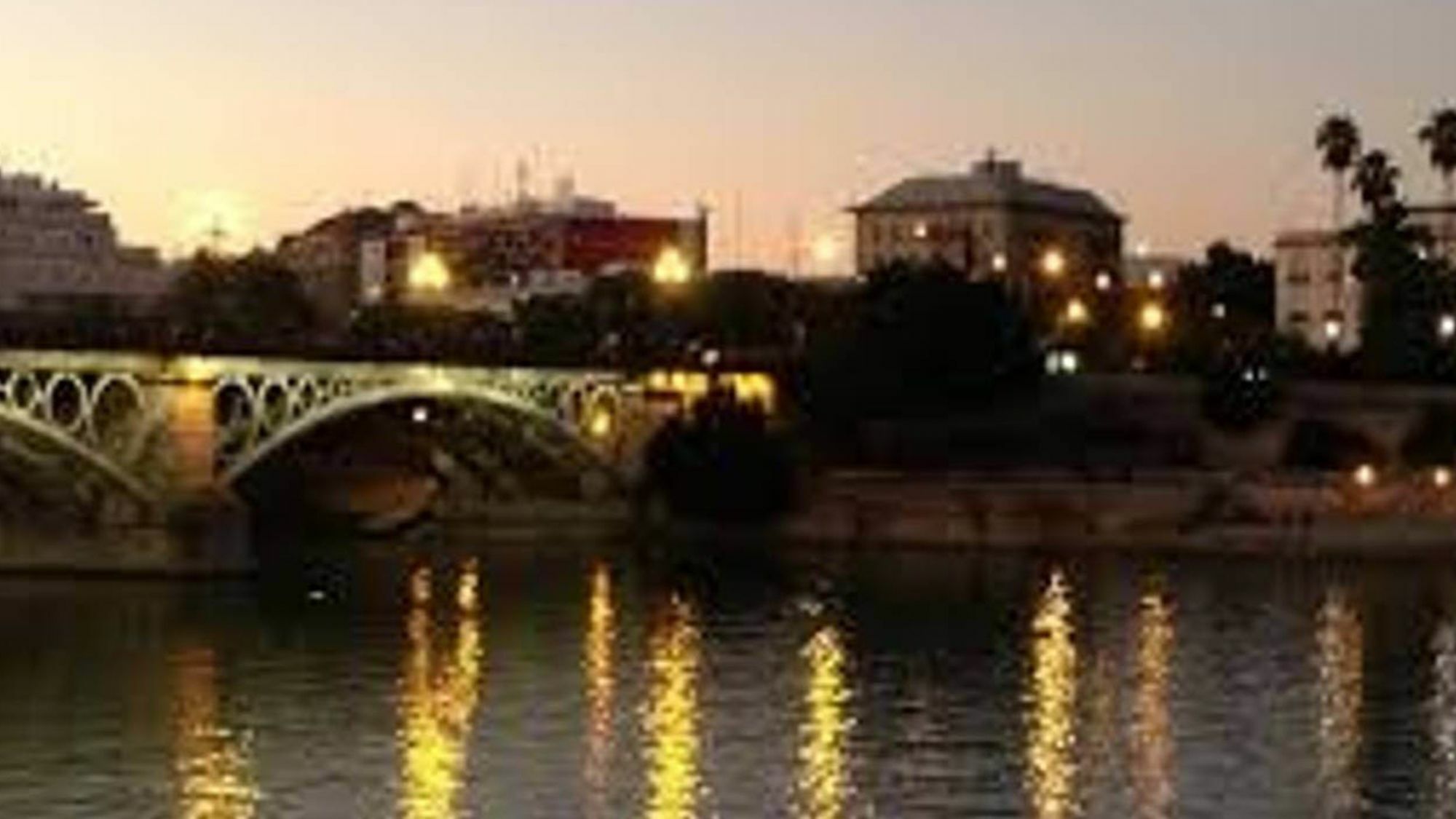 Apartamento Carlos Canal Seville Ngoại thất bức ảnh